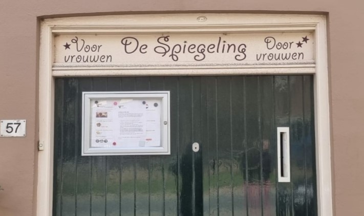 Stichting Vrouwkindcentrum  `De Spiegeling`